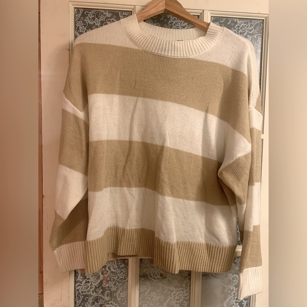 H&M size M cozy fall sweater striped white beige